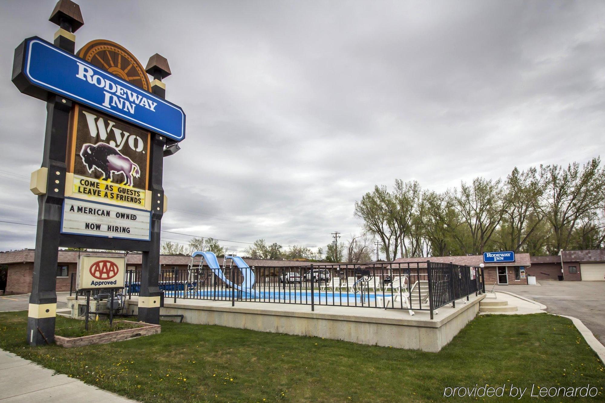 Rodeway Inn Buffalo Exterior photo